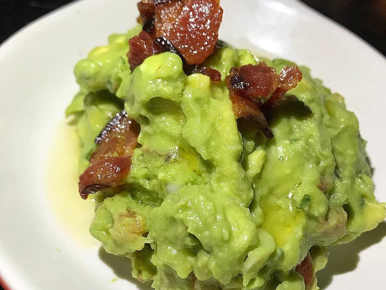 Smoked bacon guacamole at Cascabel | Instagram by @nicolesfoodblog